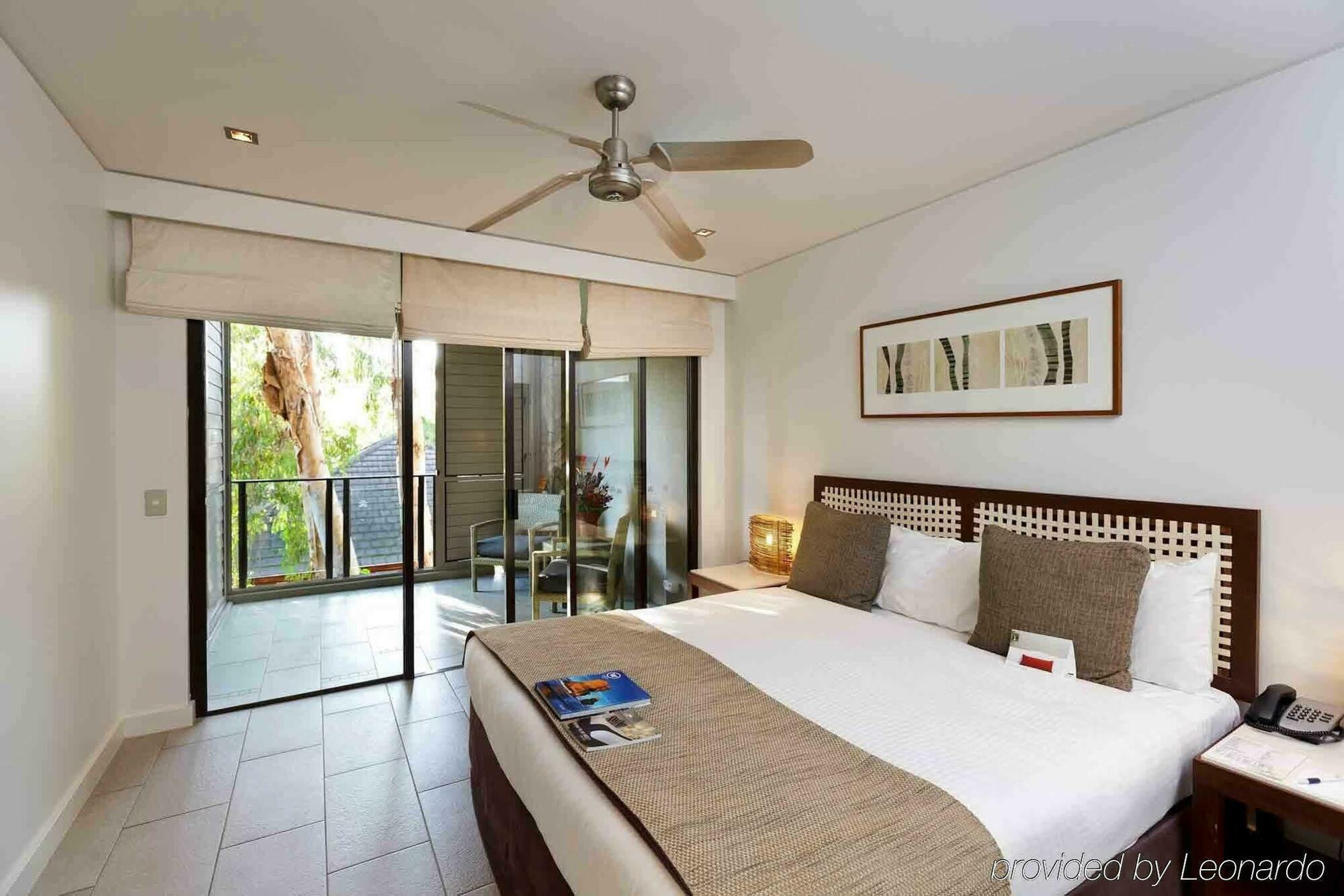Pullman Palm Cove Sea Temple Resort & Spa Exteriör bild